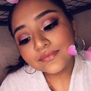 Meet your Posher, Angie